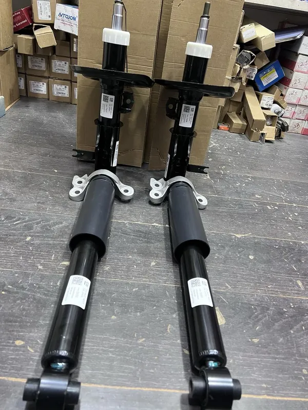 GM Malibu 2 Amartizator komplekt