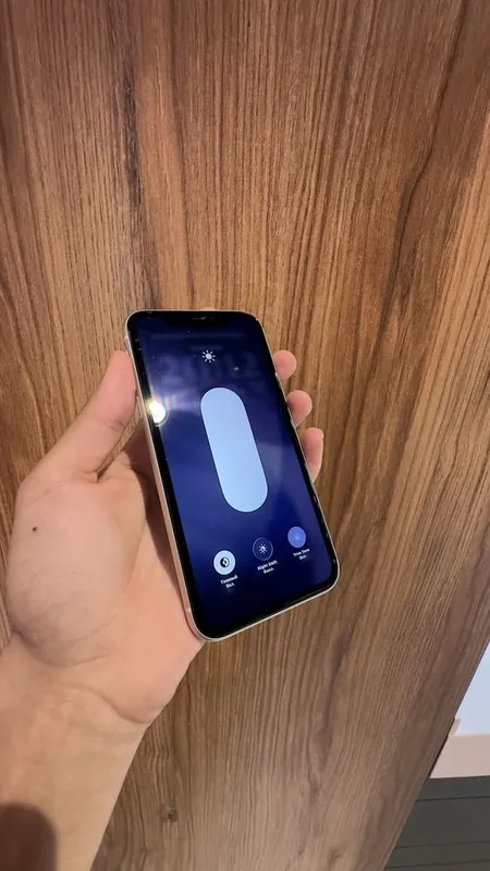 Iphone 11 с гарантие 4