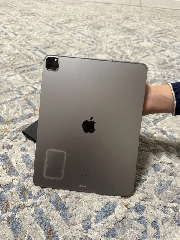 Ipad pro m2 +sim eng ful dyumlisi — фото 1