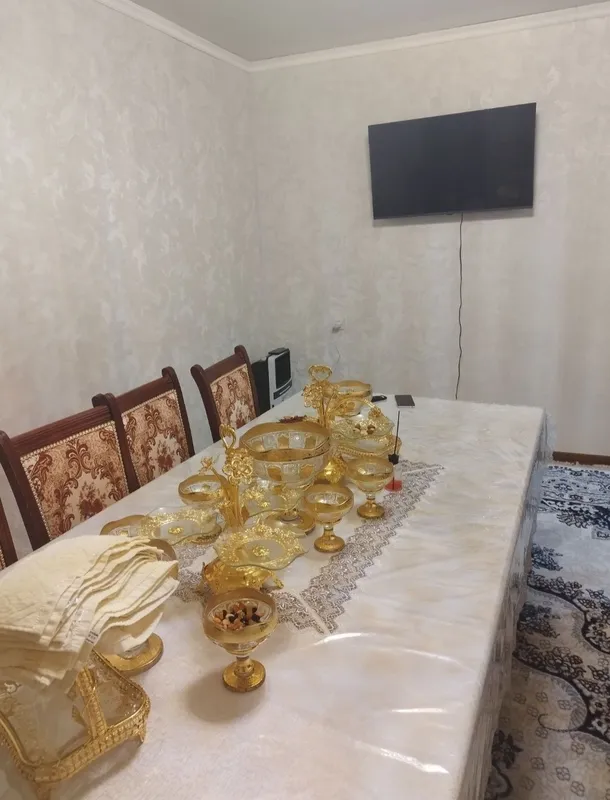 Дом сотилади.Зудлик билан.3 хонали 4 хона килинган. 4 Дом сотилади.Зудлик билан.3 хонали 4 хона килинган. 4