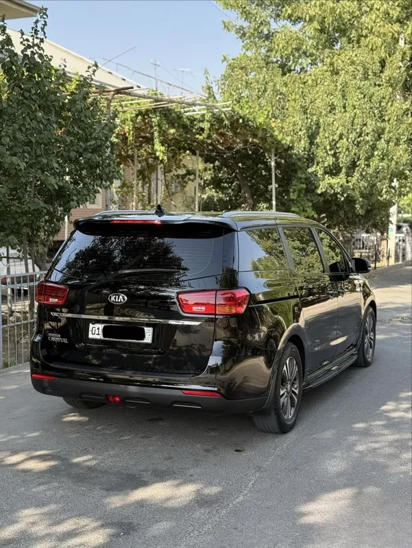 Kia Carnival Grand 2019 Avtomat karobka srochna sotiladi. 4 Kia Carnival Grand 2019 Avtomat karobka srochna sotiladi. 4