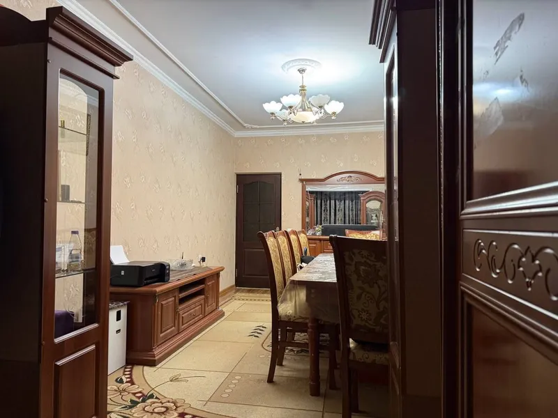 Продаётся квартира Юнусабад 17 квартал 3 Продаётся квартира Юнусабад 17 квартал 3
