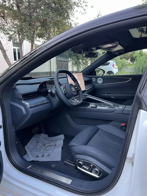Zeekr 001 Ultra 2026 model без пробег 6
