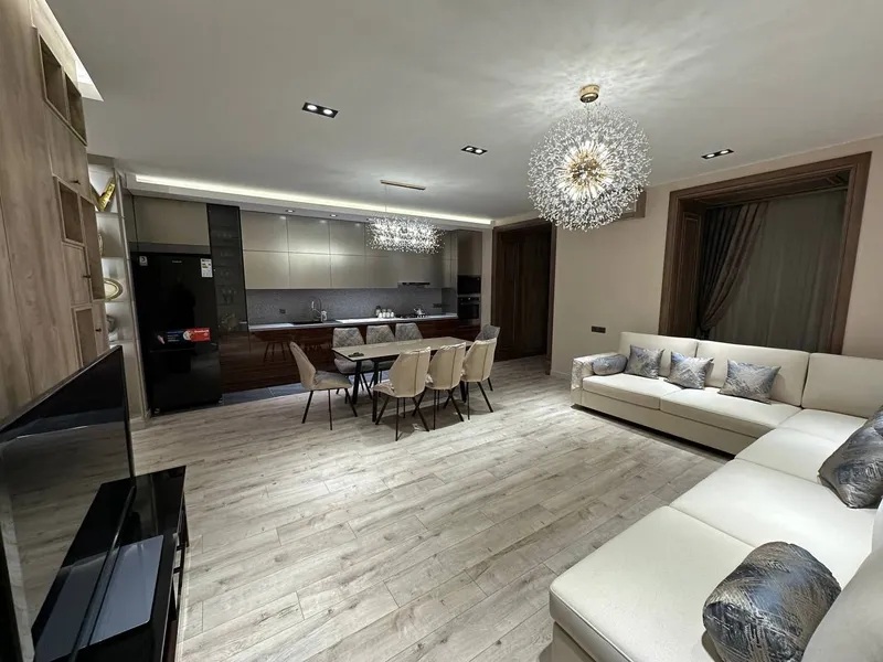 продается банк.кв 3/1/4 в ул. Ген.Узаков 9 продается банк.кв 3/1/4 в ул. Ген.Узаков 9