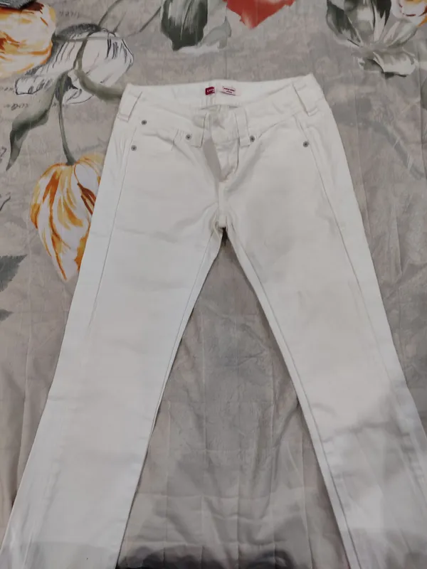 ayollar shimi Levis 1 ayollar shimi Levis 1