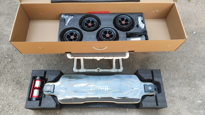(Новый) электроскейтборд Bibuff UN38 All Terrain ждет хозяина 3