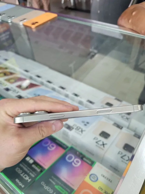 iphone 16 pro max idyal karobklari bor 98 % 6 iphone 16 pro max idyal karobklari bor 98 % 6