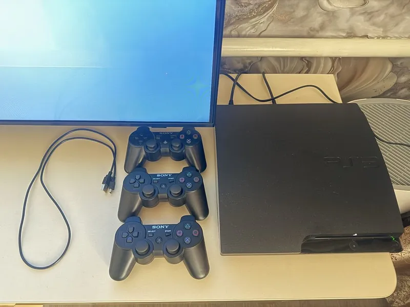 Продается Playstation 3 Slim