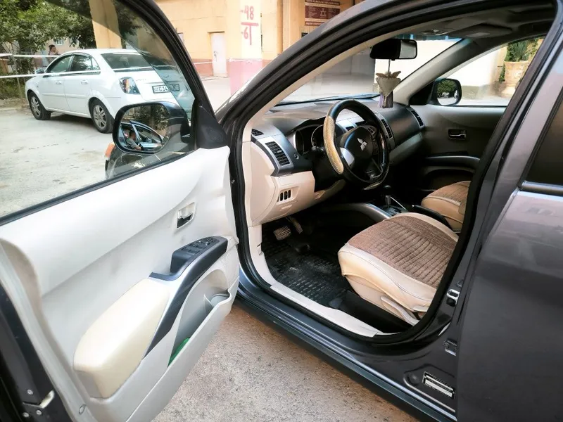Прадам свое авто Mitsubishi Outlander 4