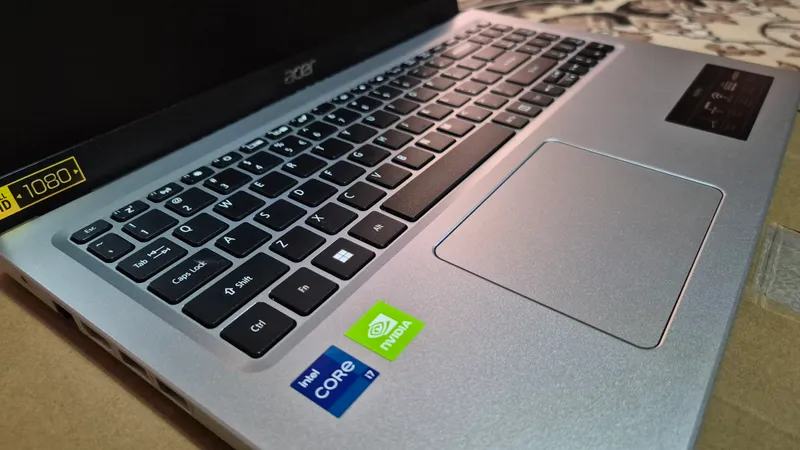 Acer aspire 3 core i7 2 Acer aspire 3 core i7 2
