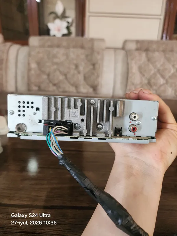 Pioneer DEH-X1650UB 3