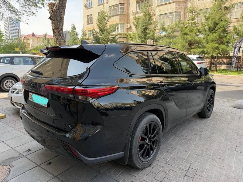 Toyota Highlander Hybrid Limited — фото 2