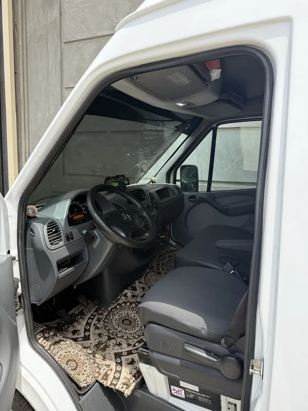 Mersadez benz sprinter 5