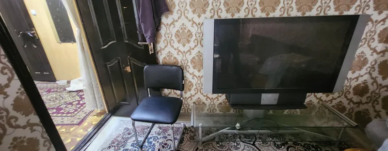 Продаётся телевизор SONY со встроено сабуфером