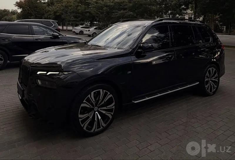 BMW X7 xDrive 40i 2023 2 BMW X7 xDrive 40i 2023 2