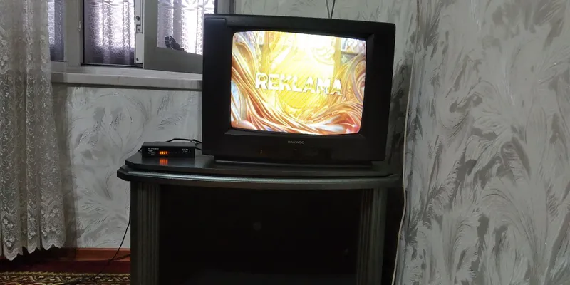 телевизор ДЭУ с приставкой