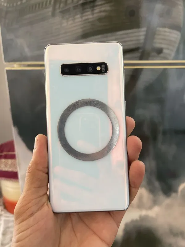 Samsung S10, состояние хорошее, договоримся 1 Samsung S10, состояние хорошее, договоримся 1