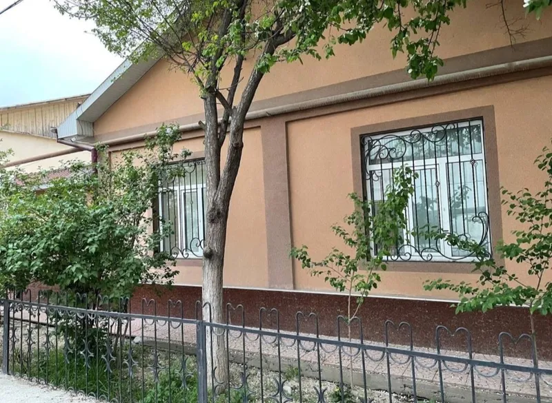 Метро Шахристанская