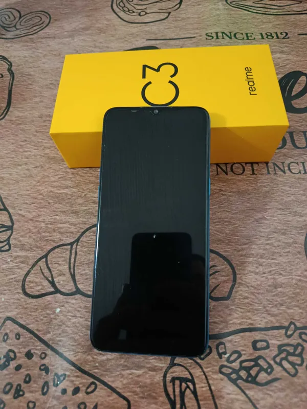 Продается телефон realme c3