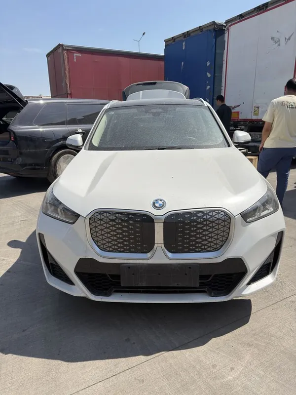 BMW ix1 2025 yil 25L 1 BMW ix1 2025 yil 25L 1