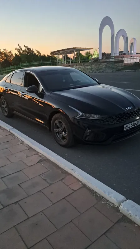 Kia K5 sotiladi 2 Kia K5 sotiladi 2