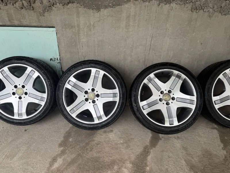 Продаются диски и шины Mercedes, 18 размер 1 Продаются диски и шины Mercedes, 18 размер 1