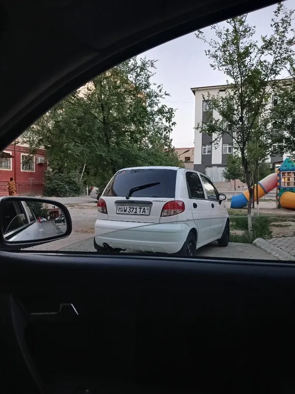 Matiz 2017 benzin old kapotida ozroq kraskasi bor bir krug bilmagan...