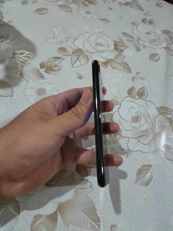 Iphone 7 128gb. 3 Iphone 7 128gb. 3