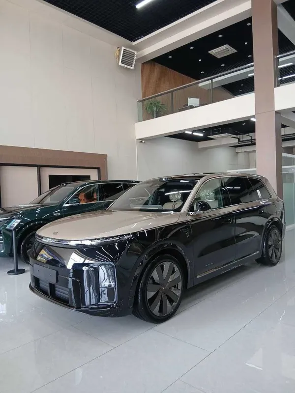Livis НОВИНКА!!! L9 Lixiang от Li Auto Uzbekistan 3 ГОДА гарантия 2 Livis НОВИНКА!!! L9 Lixiang от Li Auto Uzbekistan 3 ГОДА гарантия 2