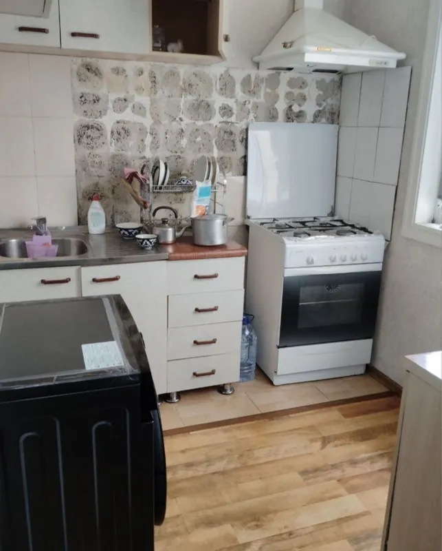 Чилонзор 19 квартал 2 хона 350 $ 6 Чилонзор 19 квартал 2 хона 350 $ 6