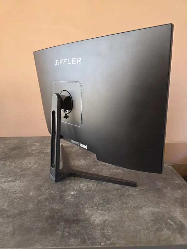 Монитор ZIFFLER 27 240hz FHD Curved. Возможен обмен. Доставка. — фото 1