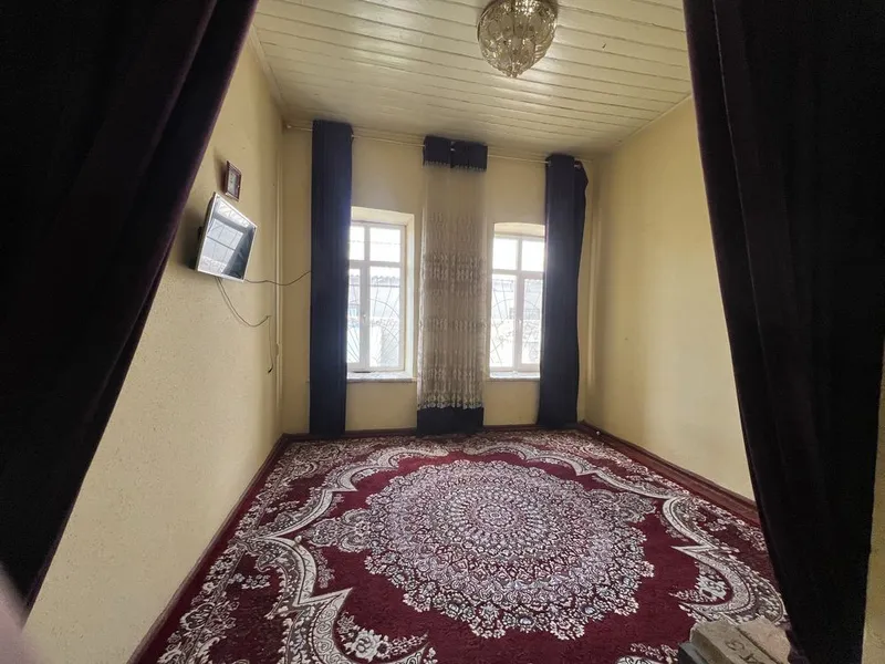 Hovli sotiladi ( Gulzor mfy Ozodlik ko'cha )