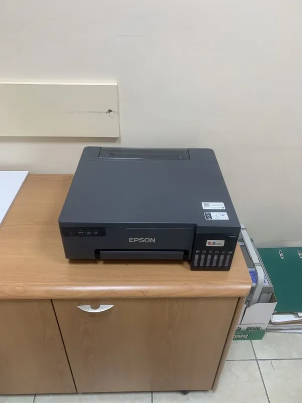 Продается принтер epson L8050 2
