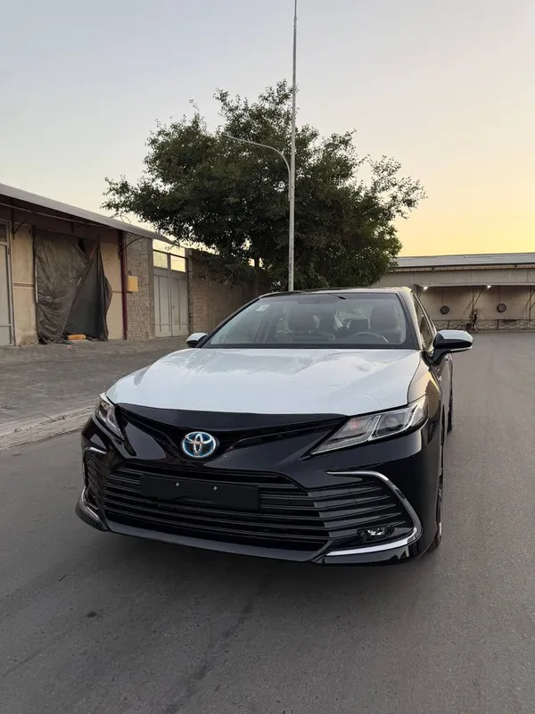 Toyota Camry Gibrid GLE 1 Toyota Camry Gibrid GLE 1