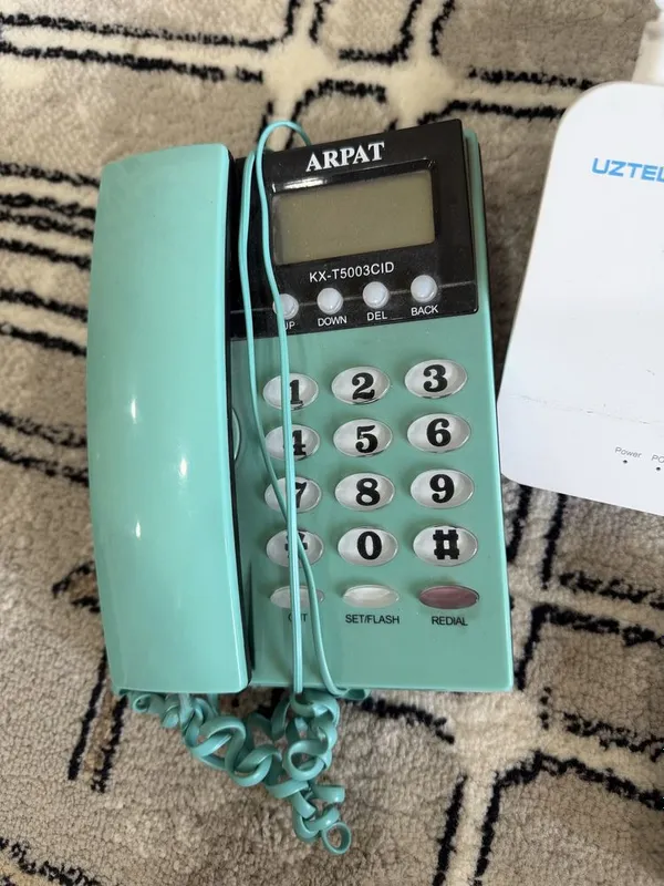 Damashni. telefon aparat bilan router sotiladi ishlaydi aybi yoq — фото 1