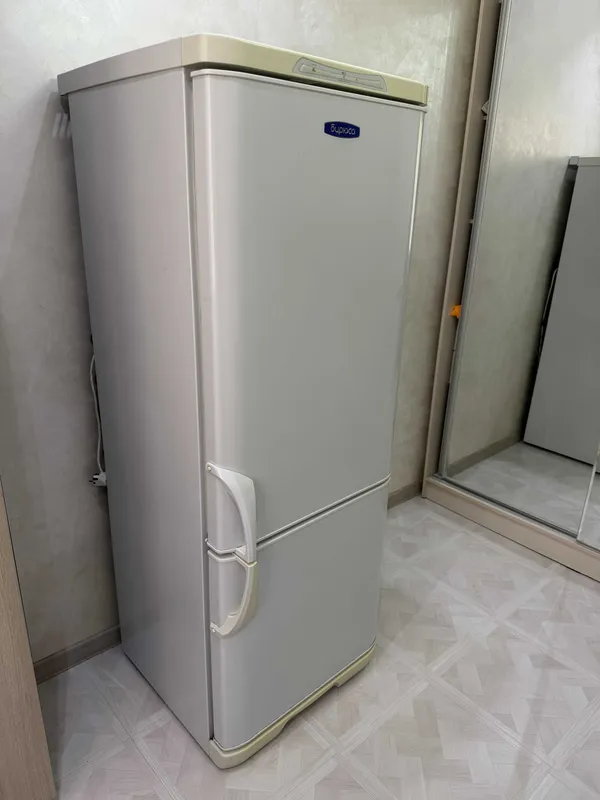 Продается холодильник 3