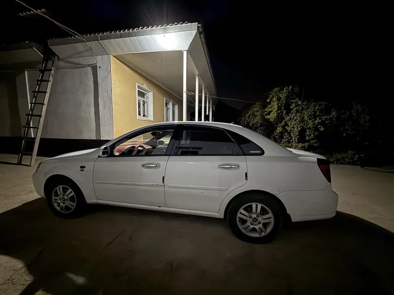 Lacetti 1.8 2009 6