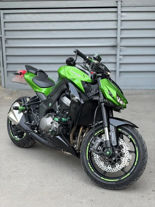 KAWASAKI Z1000 Суперстрит 1 KAWASAKI Z1000 Суперстрит 1