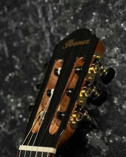 Акустическая гитара IBANEZ с эквалайзером 3