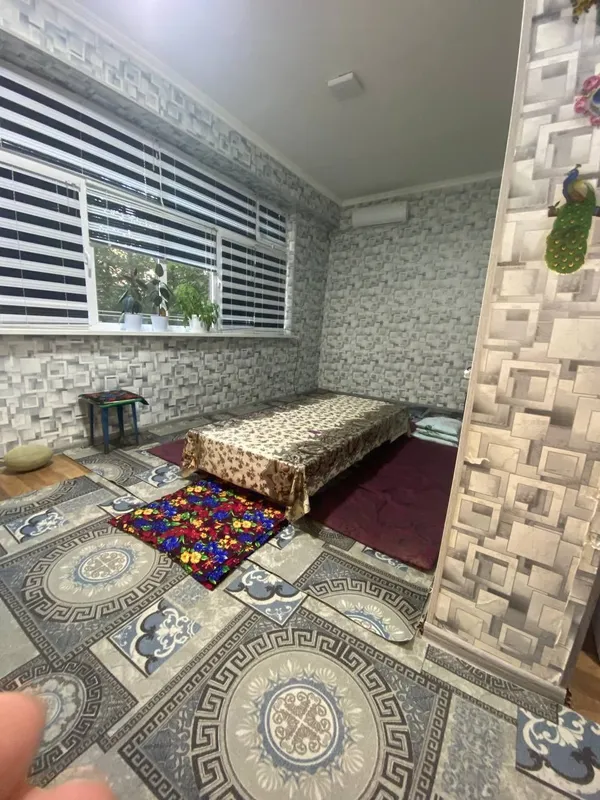 Yangi bozor yonida 2-xona 1-etaj 85 kvm — фото 1