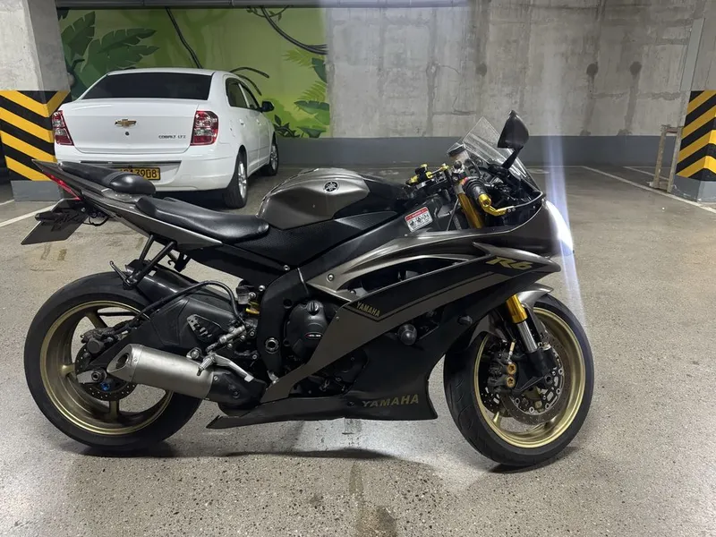 Yamaha YZF-R6 7