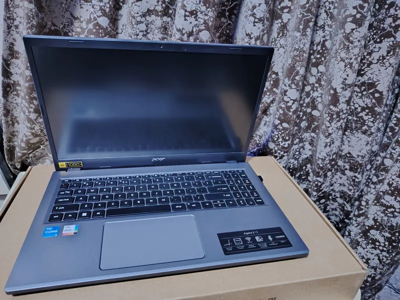 ACER 4 ACER 4