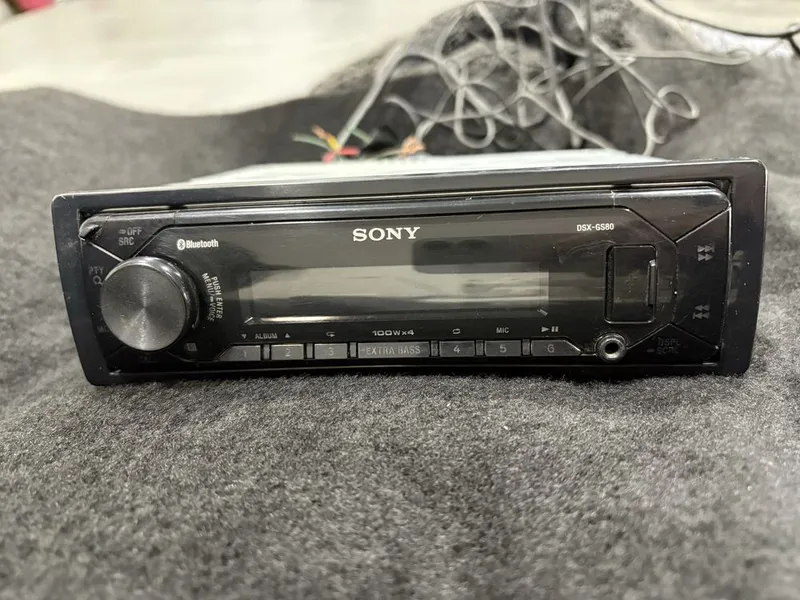 Magnitafon Sony DSX-GS80 сотилади