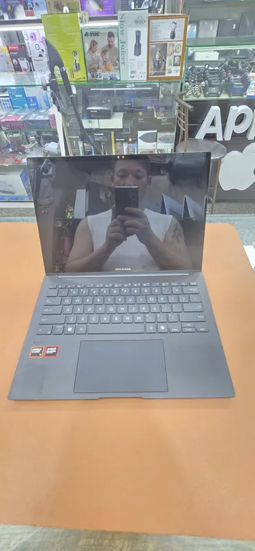 ASUS Zenbook 14 OLED (UM3406HA) 2