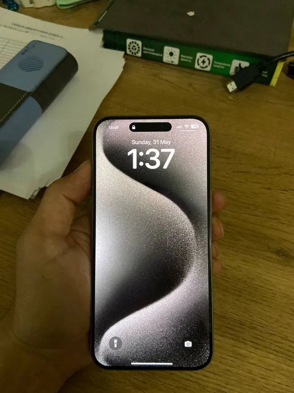 iPhone 15 pro max 256gb battery 85 narx 770$