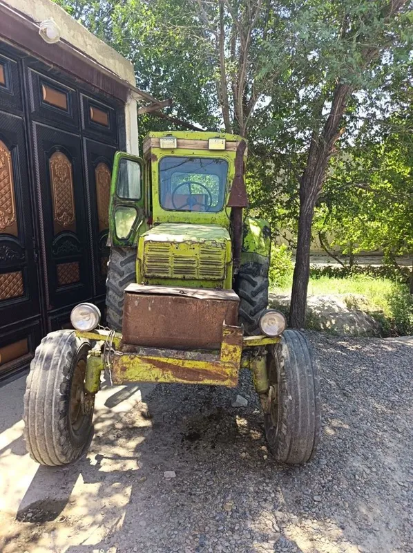 Traktor. T-40.! sotiladi. 1 Traktor. T-40.! sotiladi. 1