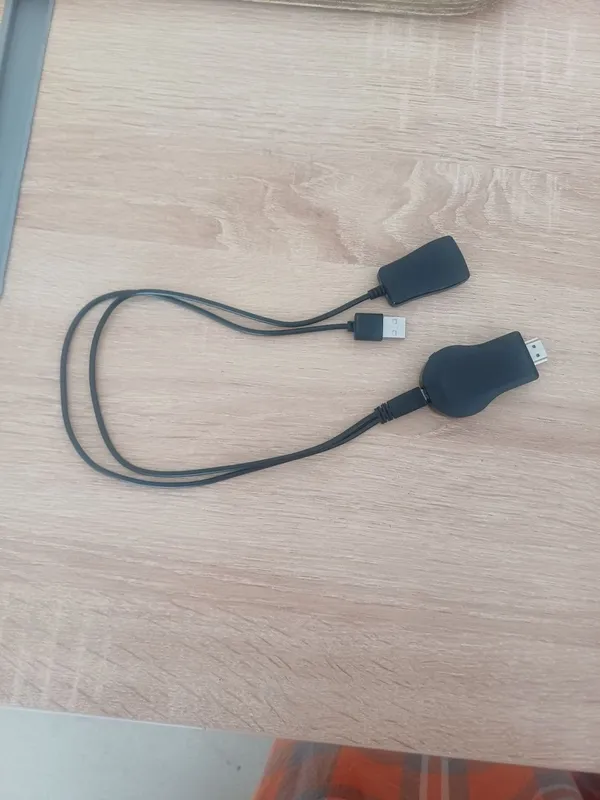 Televizor yoki monitorning HDMI portiga ulanadi va tasvirni qabul qila Televizor yoki monitorning HDMI portiga ulanadi va tasvirni qabul qila