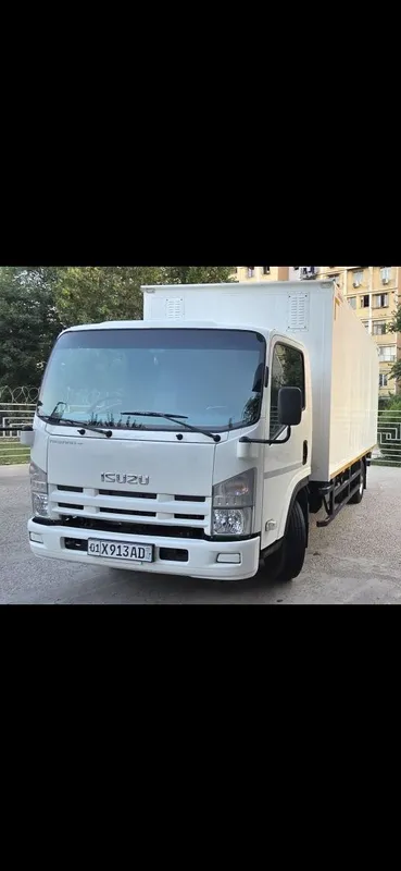 Isuzu reward sng 1