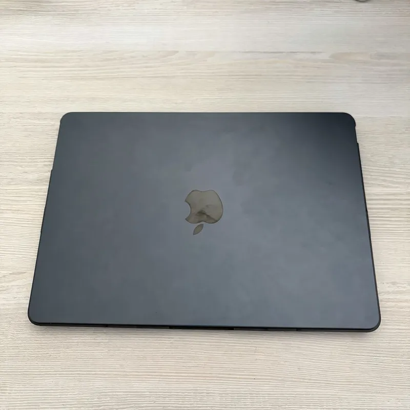Macbook Air M2 8/256 Macbook Air M2 8/256