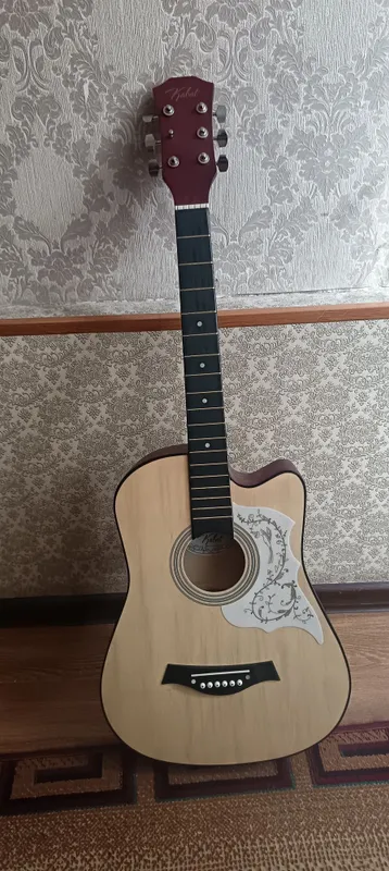Akustik gitara 38dyum classic sim qoshib beraman 1